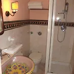 Palocla Отель Шакка